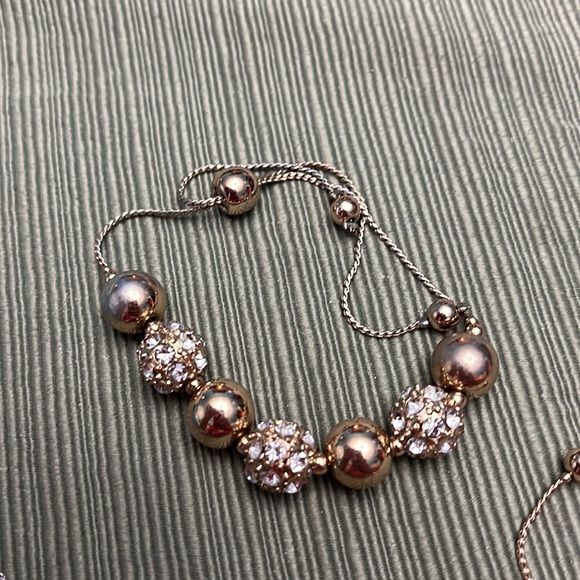Used 4 slide adjust bracelets, alternating metallic and rhinestone beads - Picture 4 of 5